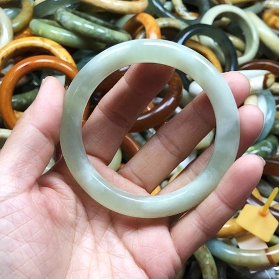 未镶嵌蛇纹石玉手镯二**末