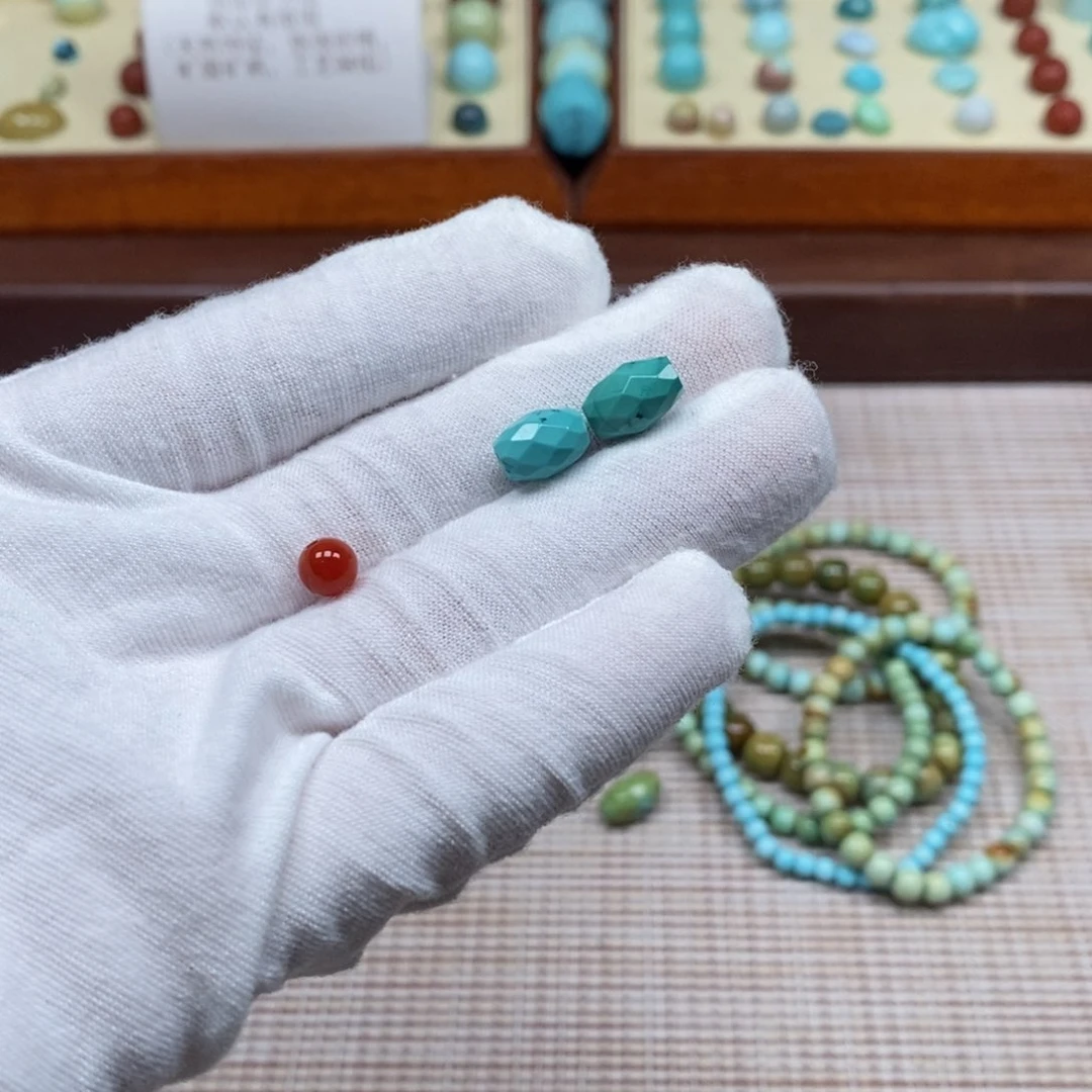 南红玛瑙配饰未镶嵌