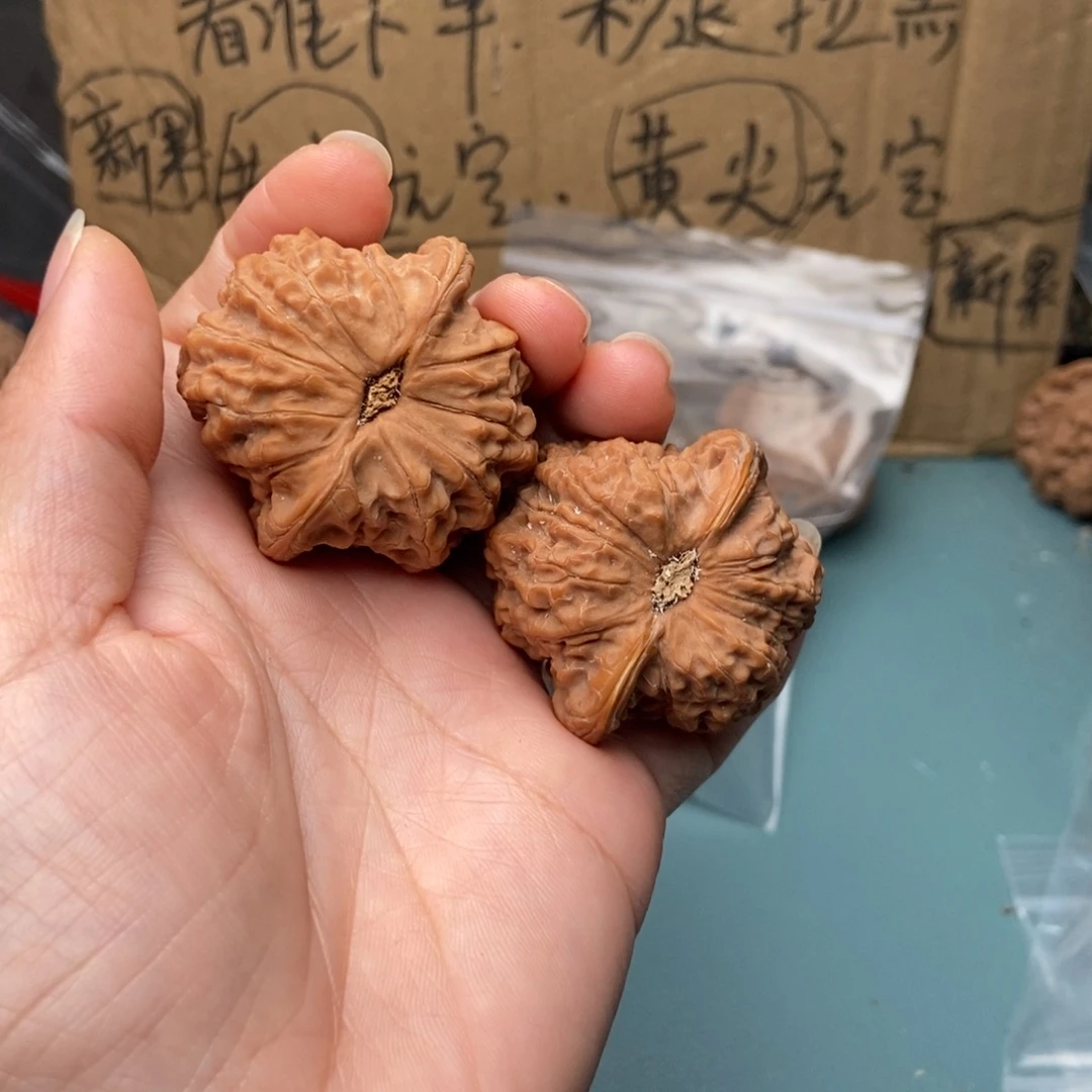 刹***恒吊坠文玩核桃血麒麟36