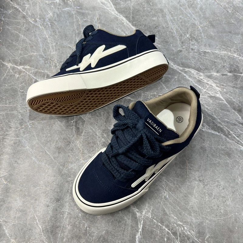 鞋子男款2025秋季新款男士低帮休闲运动板鞋潮款男生蓝色面包鞋子