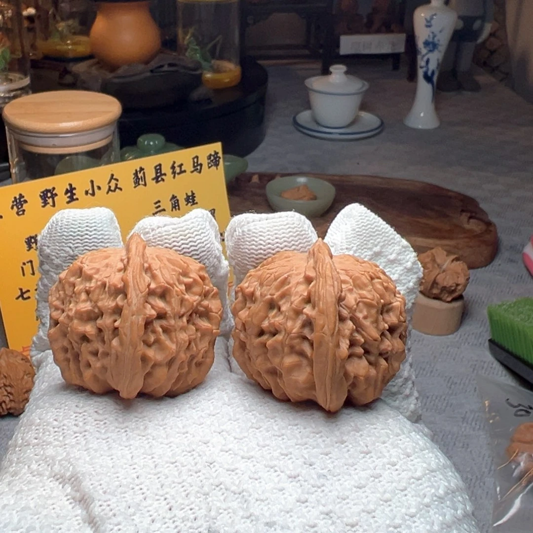 文玩核桃吊坠u****i山地楼10084