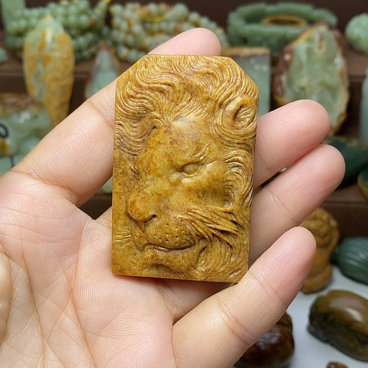 觀***濤颈饰未镶嵌岫岩河磨玉（透闪石质玉）