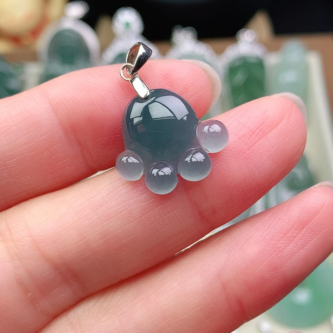 翡翠未镶嵌颈饰吊坠