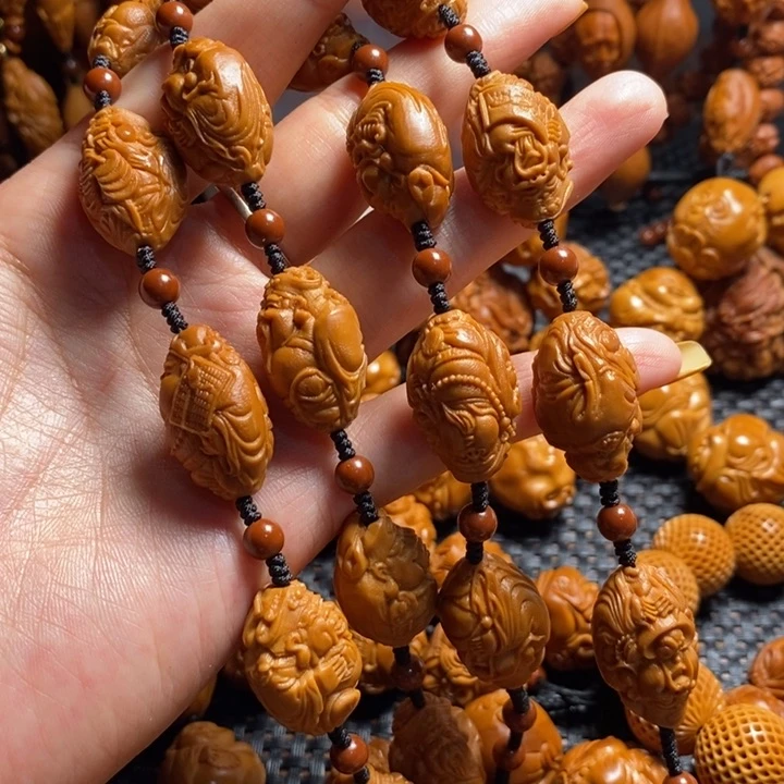 橄榄核吊坠财神脖挂