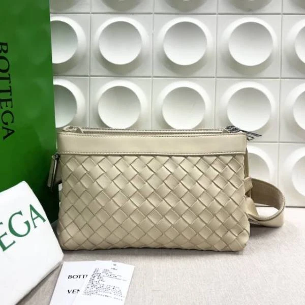 未使用/包包/葆蝶家/250605LL0011