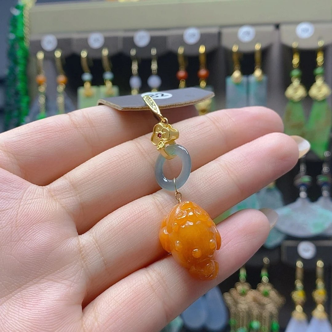 未镶嵌翡翠耳饰翡翠