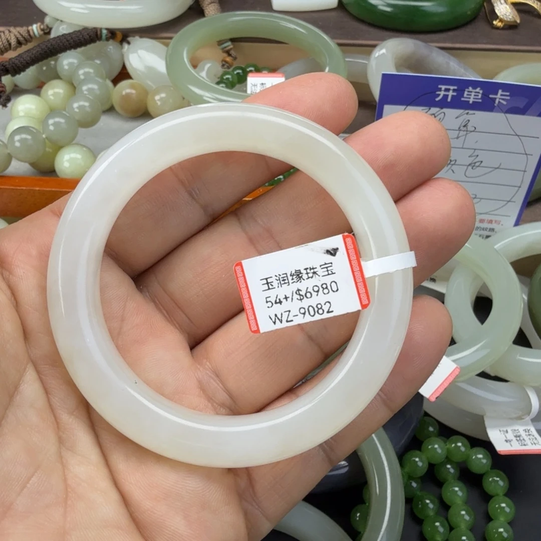 和田玉（糖玉）未镶嵌手镯