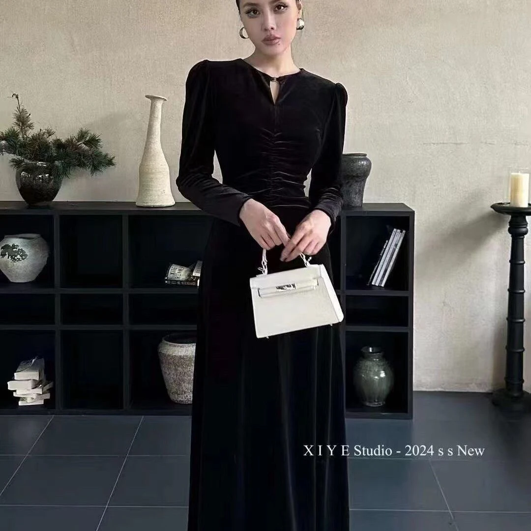 法式金丝绒垫肩圆领镂空金属装饰气质高雅修身连衣长裙1255