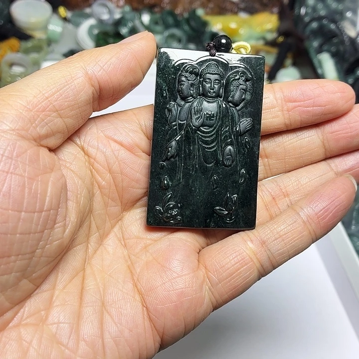 翡翠未镶嵌颈饰西方三圣