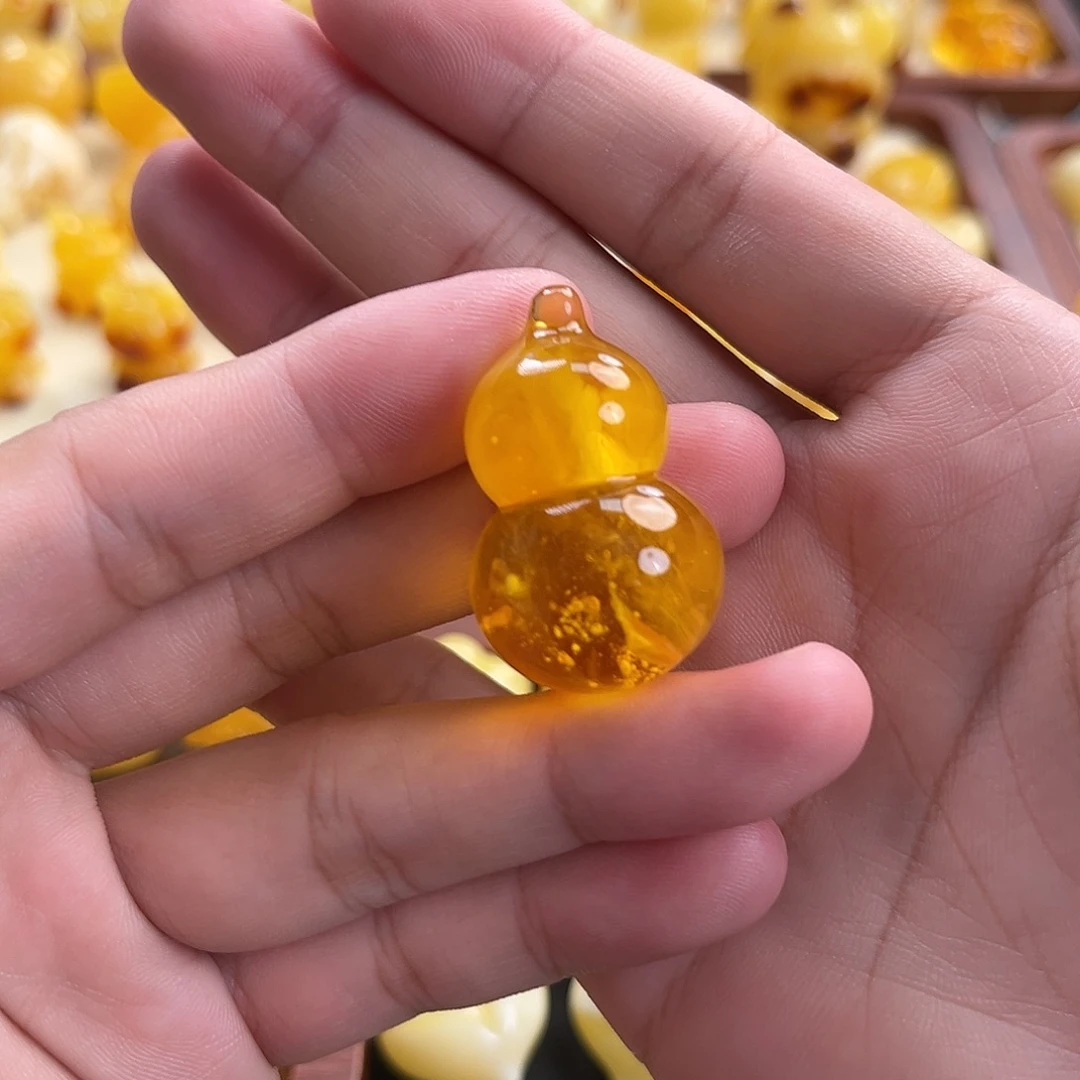 琥珀未镶嵌珠宝奇石