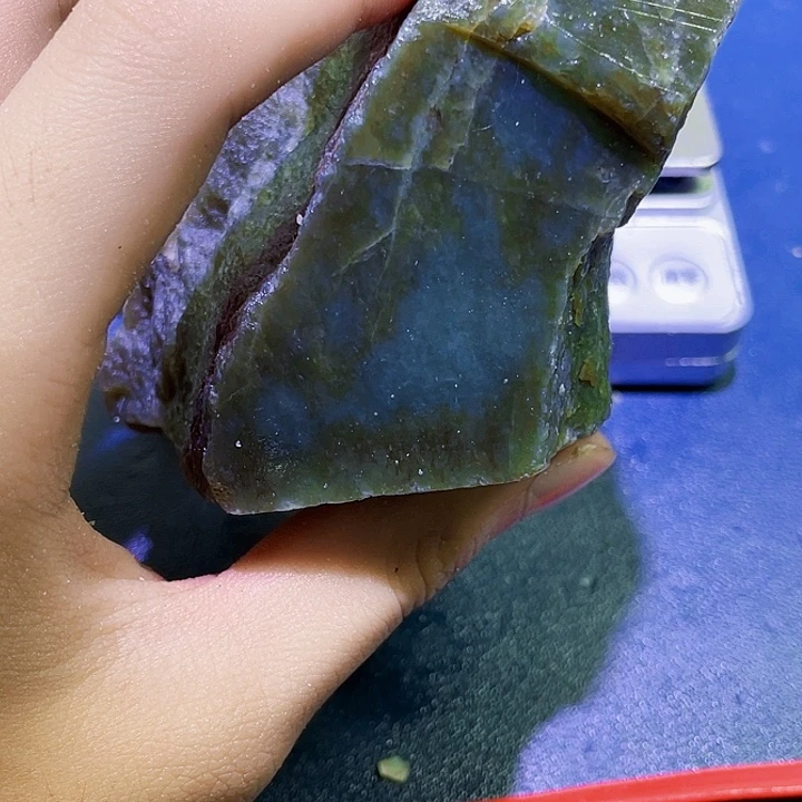 未镶嵌和田玉（糖玉）珠宝半成品