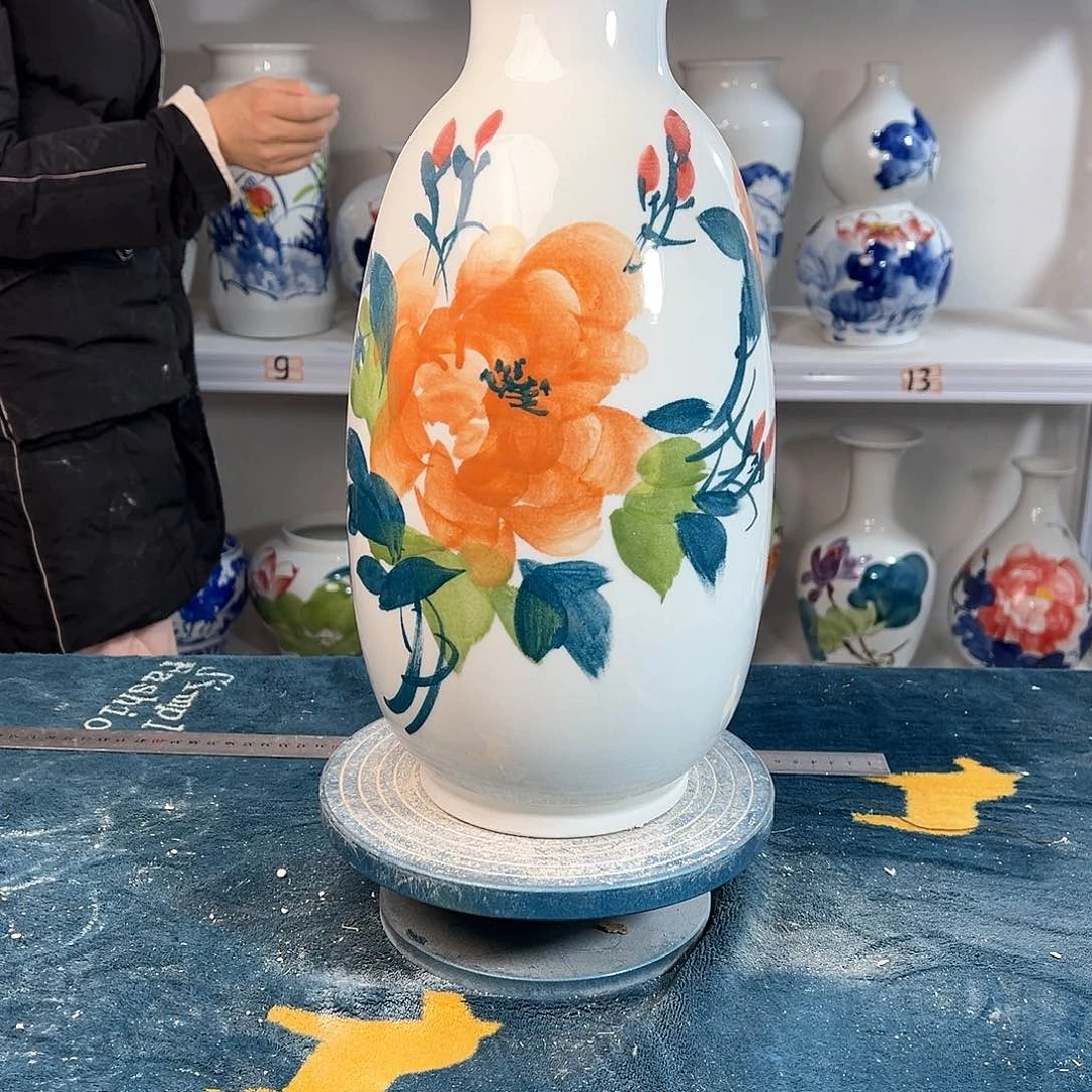 摆件景德镇陶瓷冬黄牡