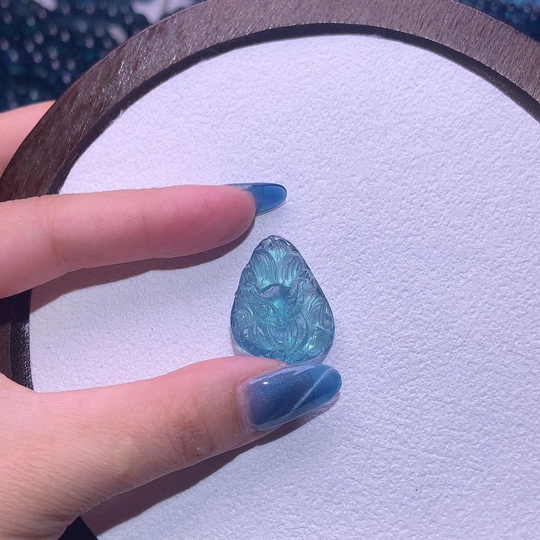 未镶嵌手串海蓝宝石海绿宝雕刻吊坠“九尾狐”【280元】拍4件