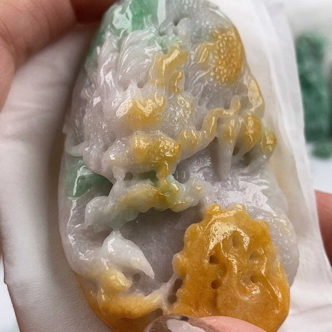 翡翠未镶嵌颈饰翡翠