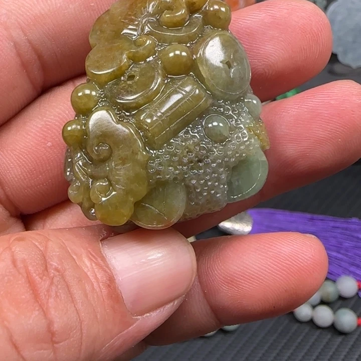 定制翡翠未镶嵌翡翠