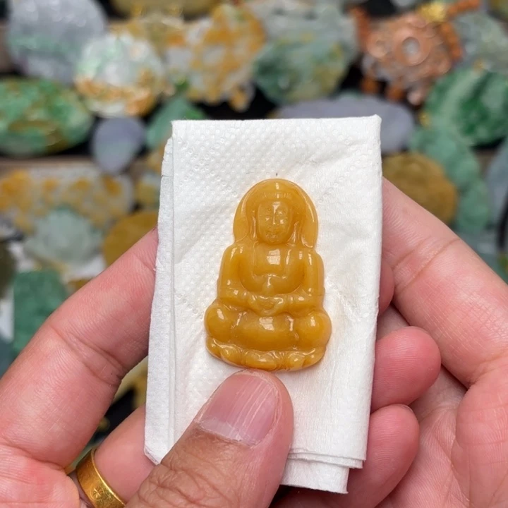 翡翠颈饰未镶嵌吊坠