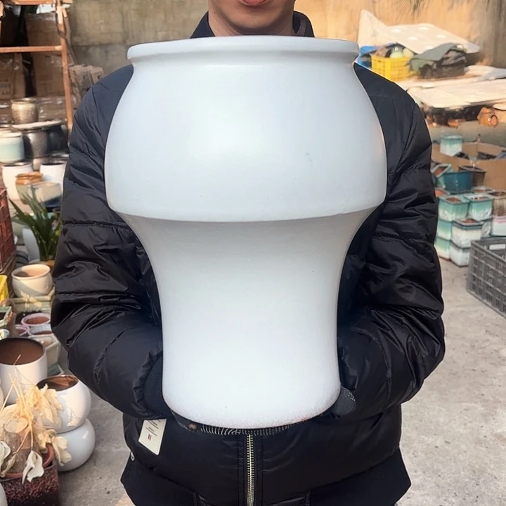 红陶轻奢风火炬20*33一个