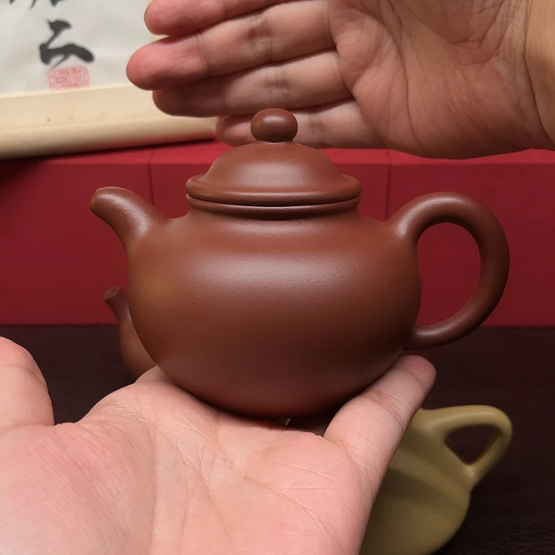 厚***哥茶壶紫砂青山出品，掇球壶。