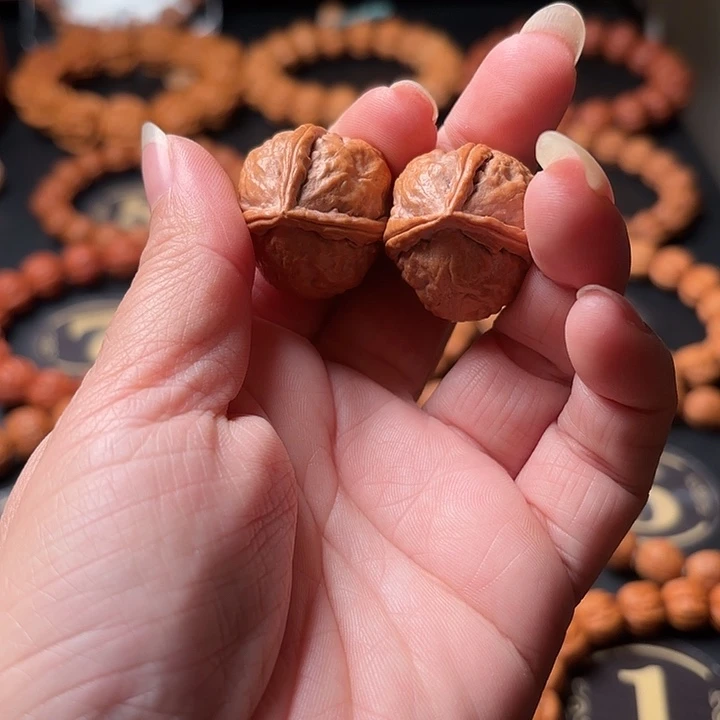 文玩核桃手串野生