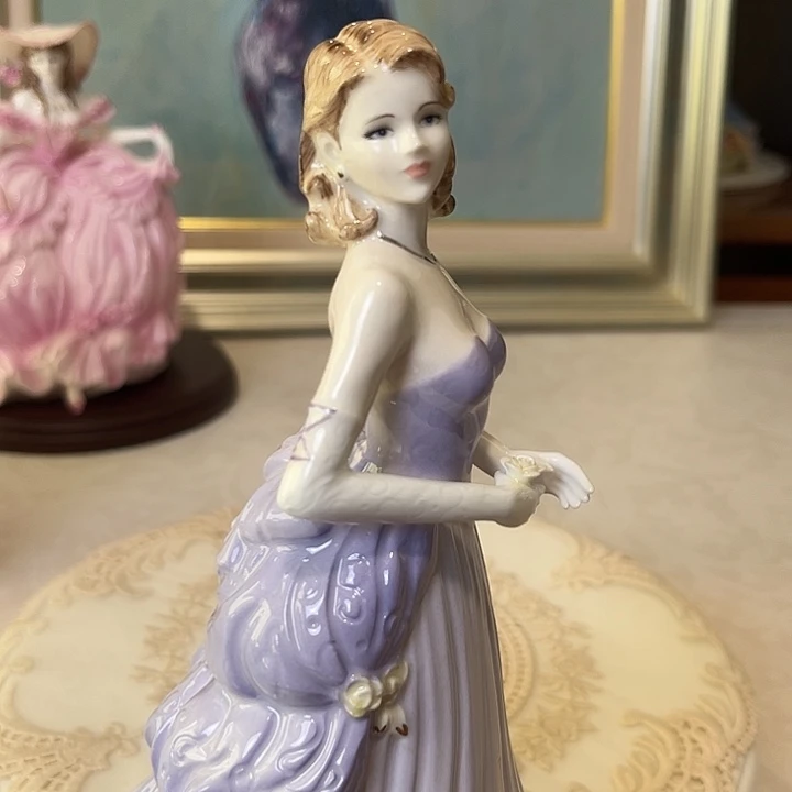 杯欧洲中古瓷器摆件