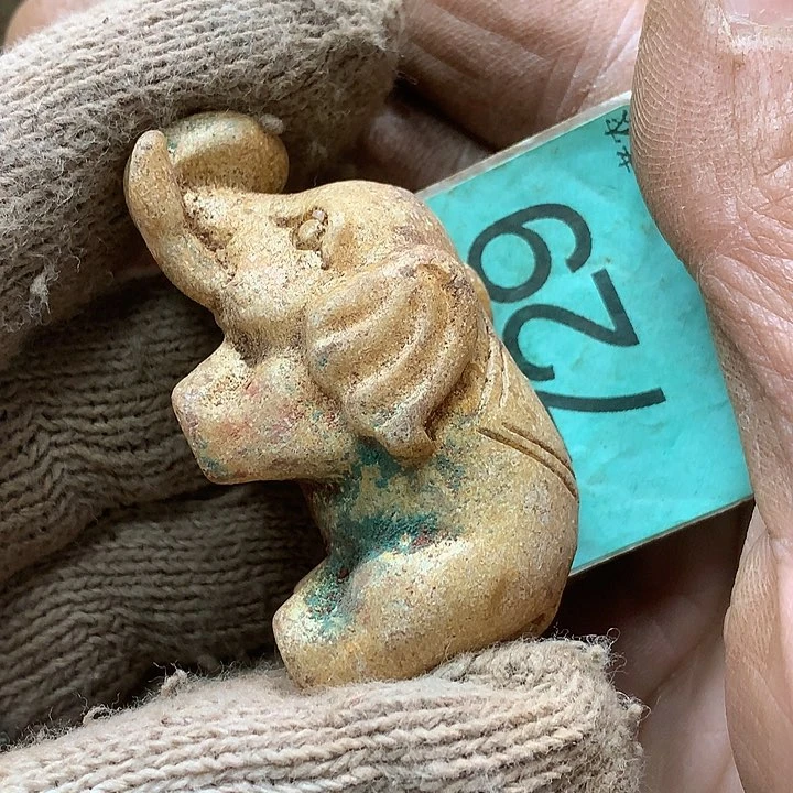 未镶嵌和田玉挂件