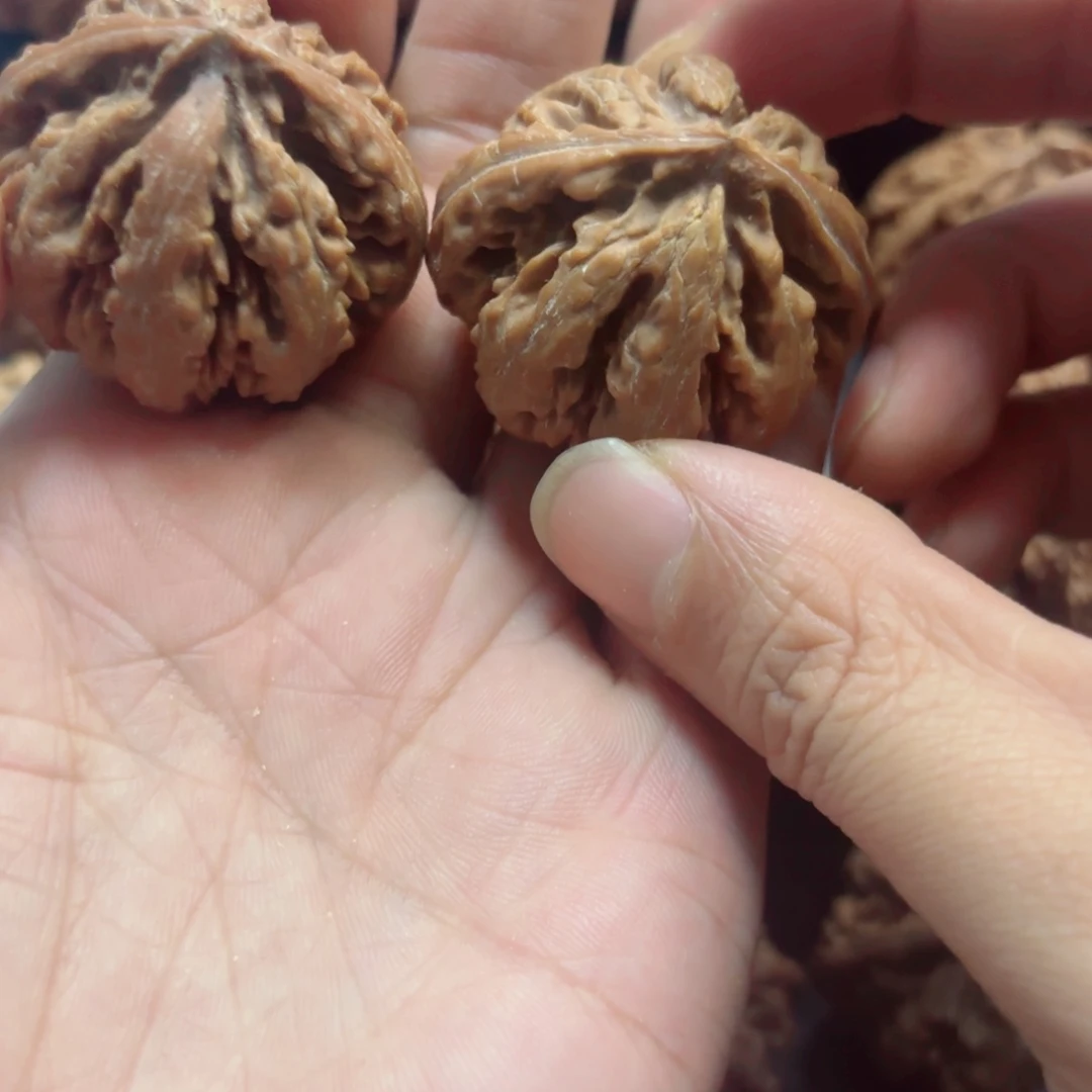 叫***吗文玩核桃吊坠56666