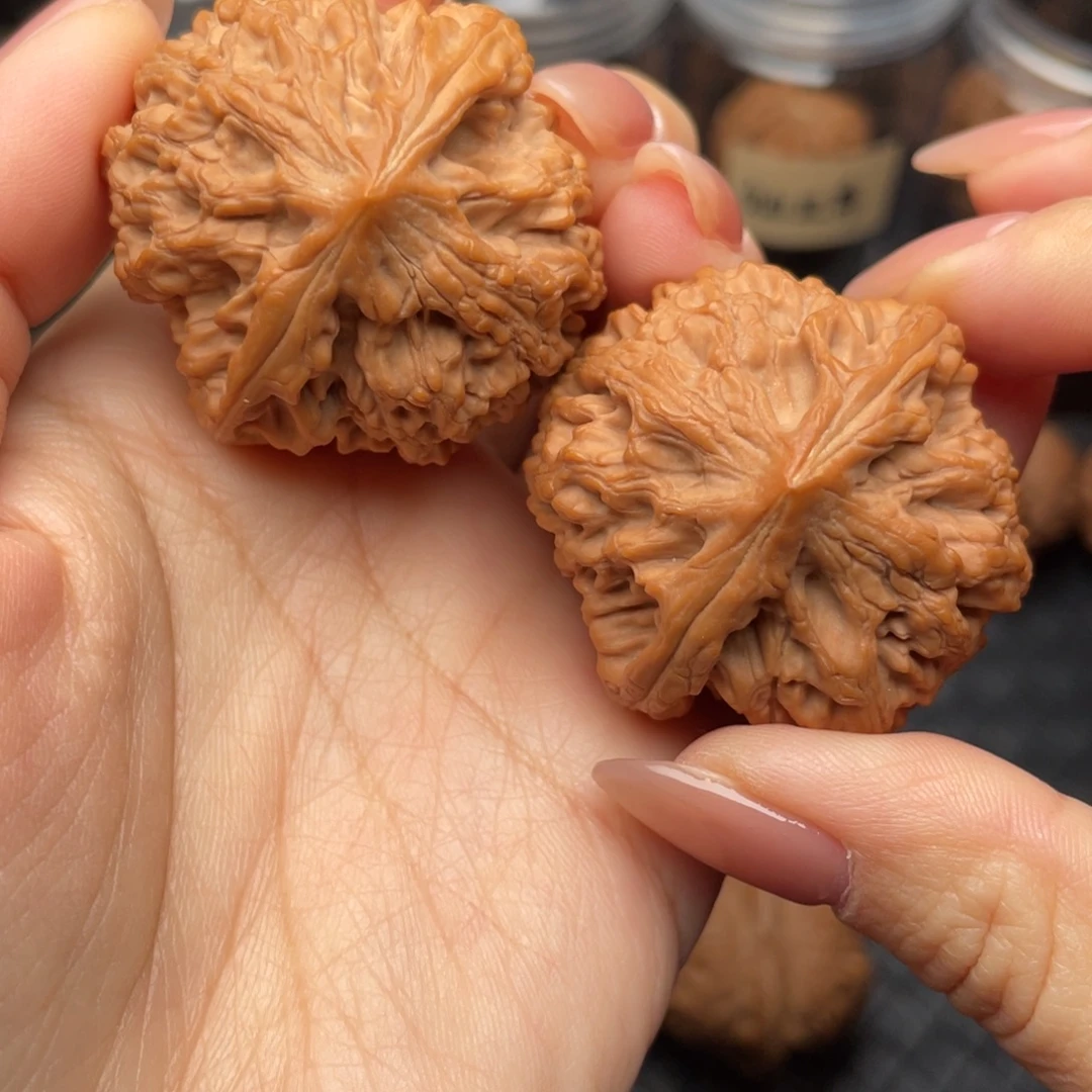 文玩核桃吊坠太行龙纹40微修