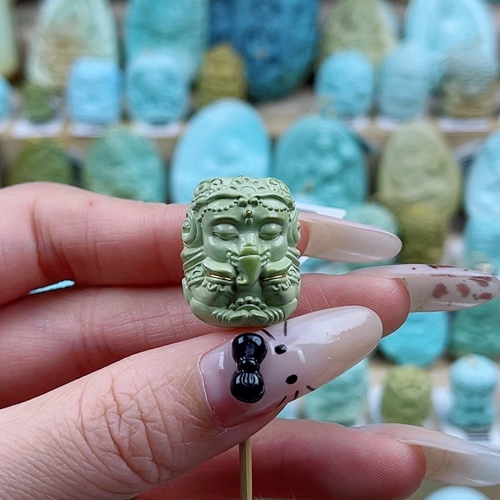 绿松石未镶嵌珠宝奇石