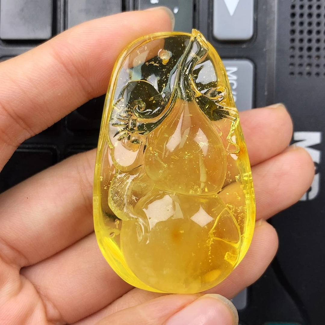 琥珀未镶嵌珠宝奇石