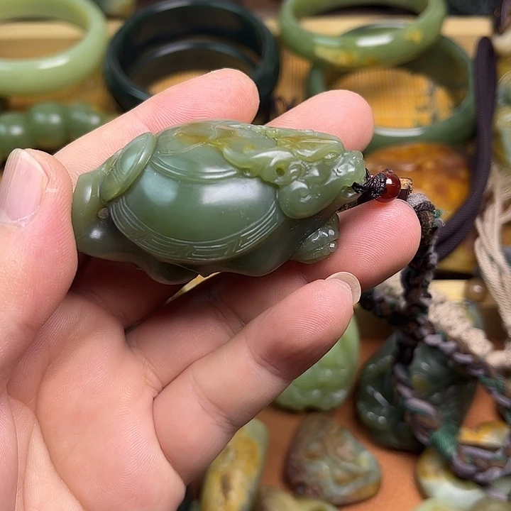 岫岩河磨玉（透闪石质玉）未镶嵌颈饰