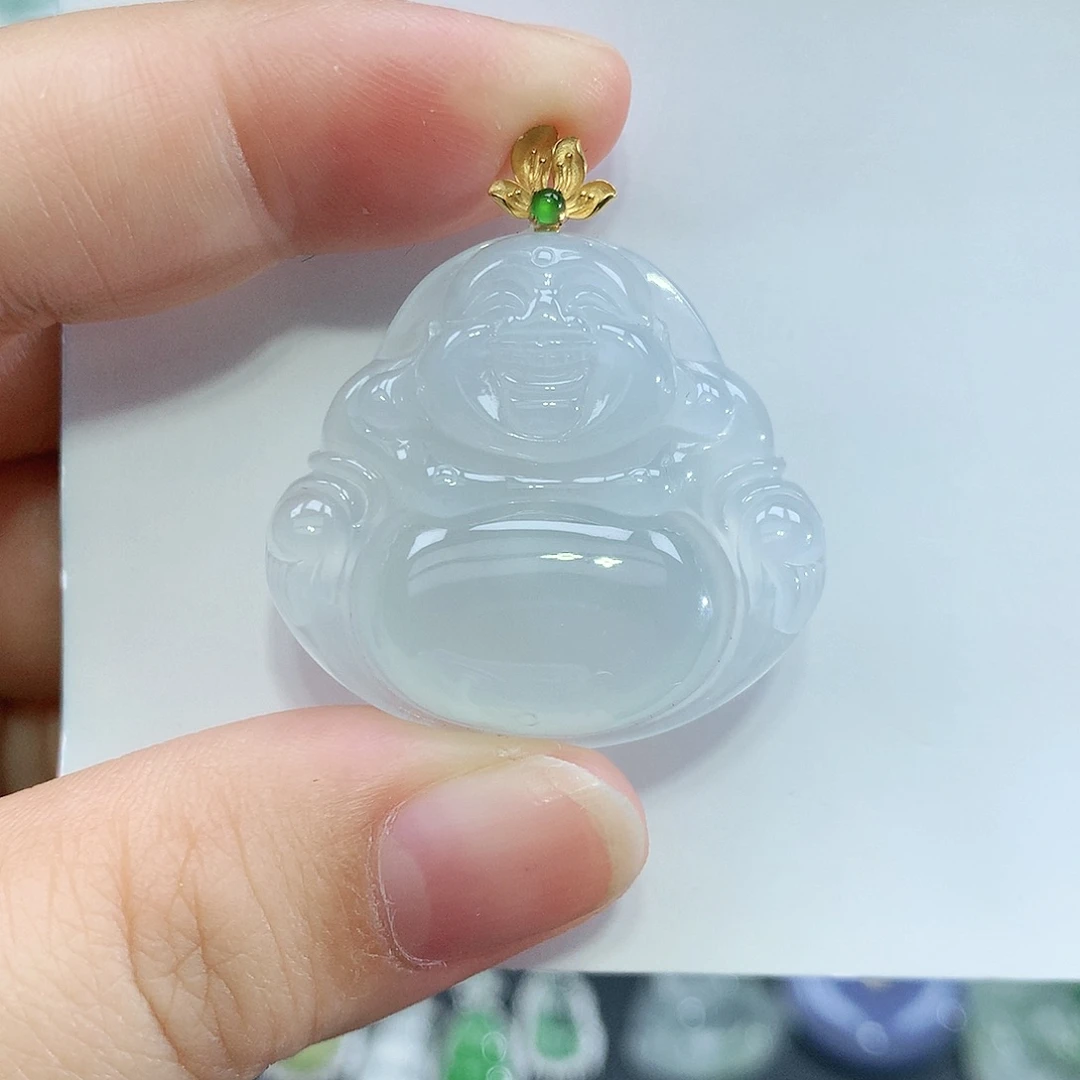 翡翠18K金镶嵌颈饰佛