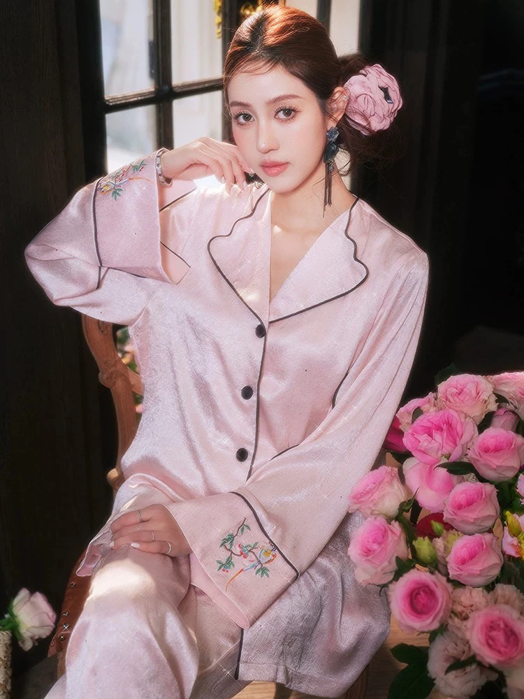 原创烫金浅粉绣花仿真丝冰丝睡衣两件套带胸垫家居服透气吸汗长袖