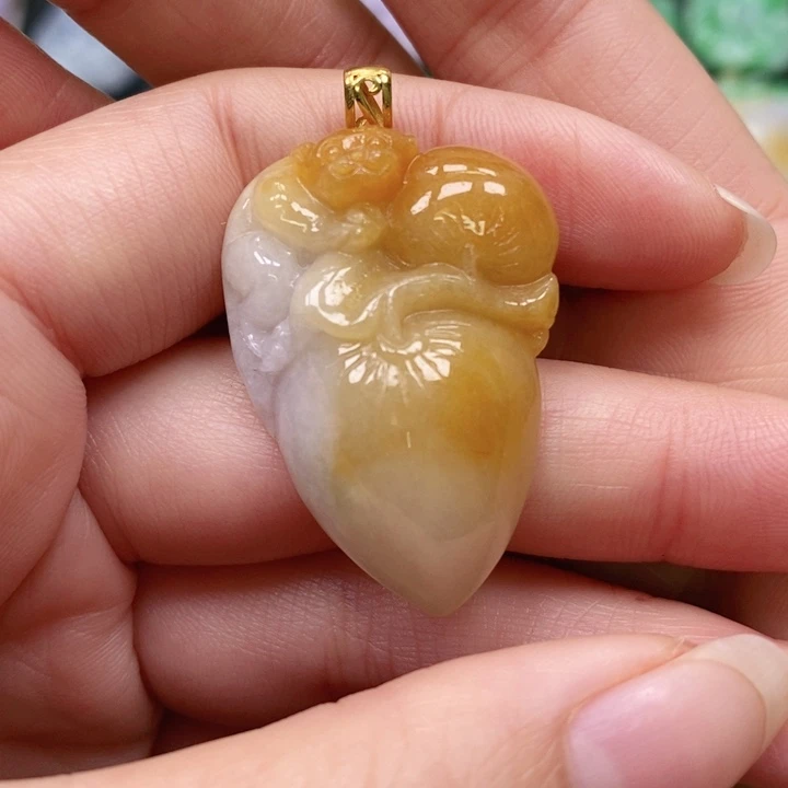 翡翠颈饰未镶嵌吊坠