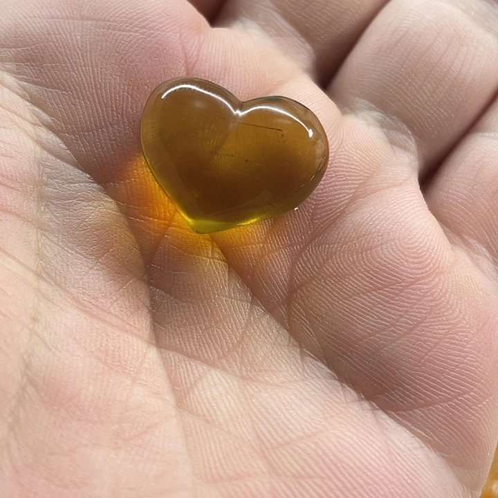 琥珀未镶嵌裸石桃心