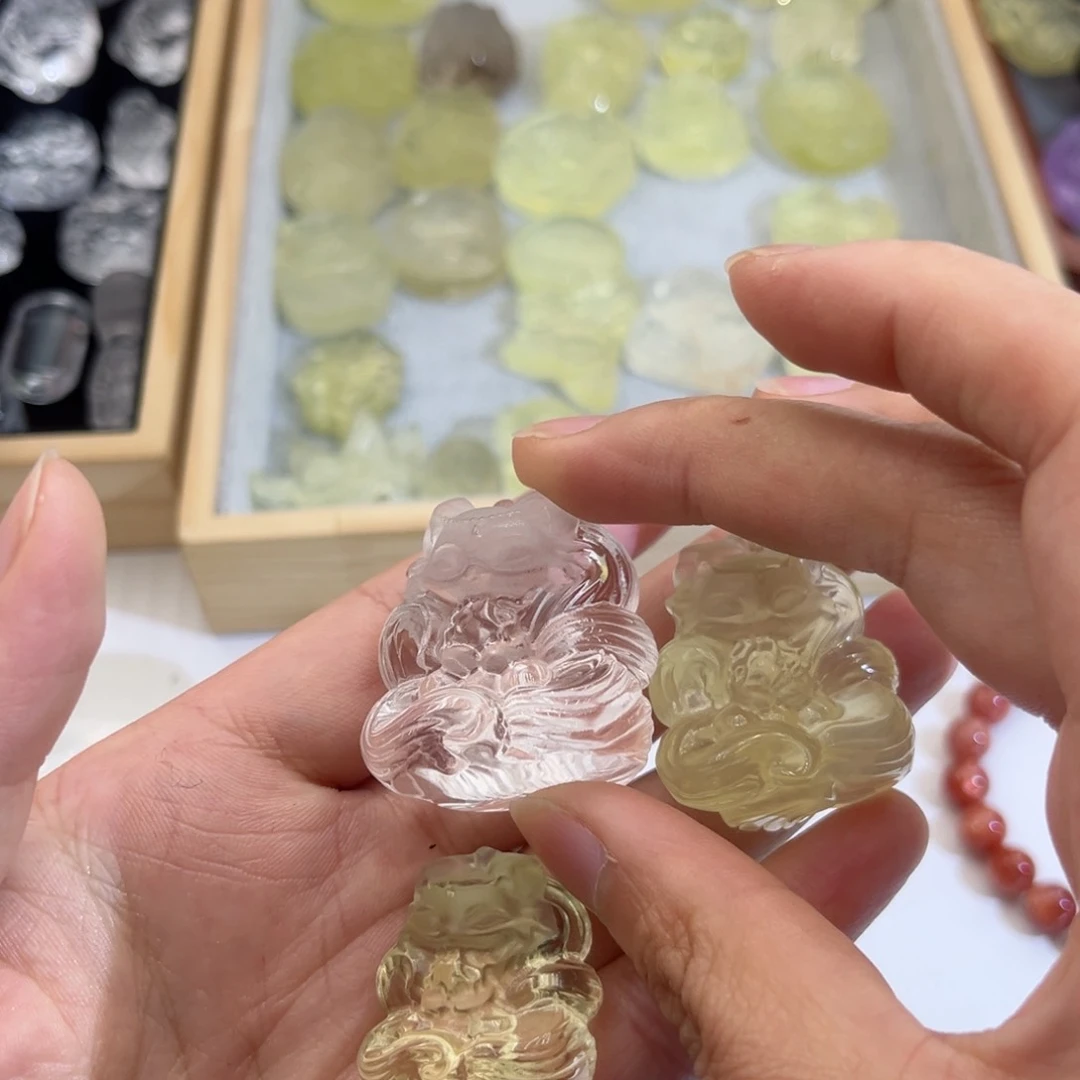 未镶嵌颈饰水晶红****?白水➕黄水立体狐11