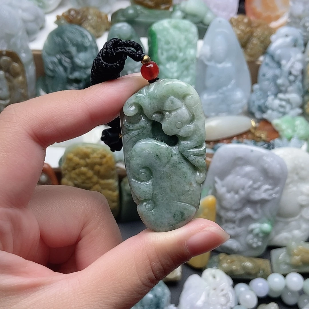 翡翠未镶嵌颈饰翡翠