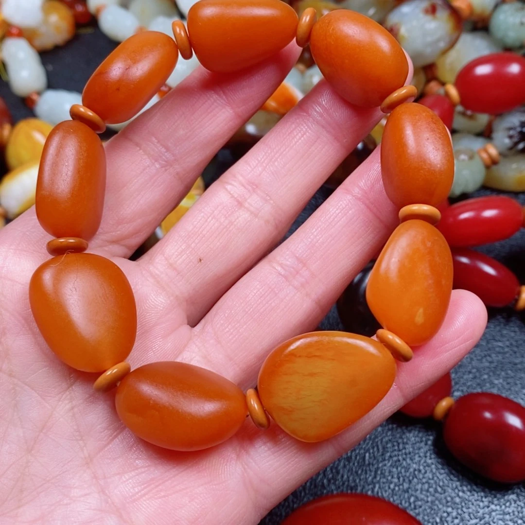 和田玉颈饰未镶嵌有****钱