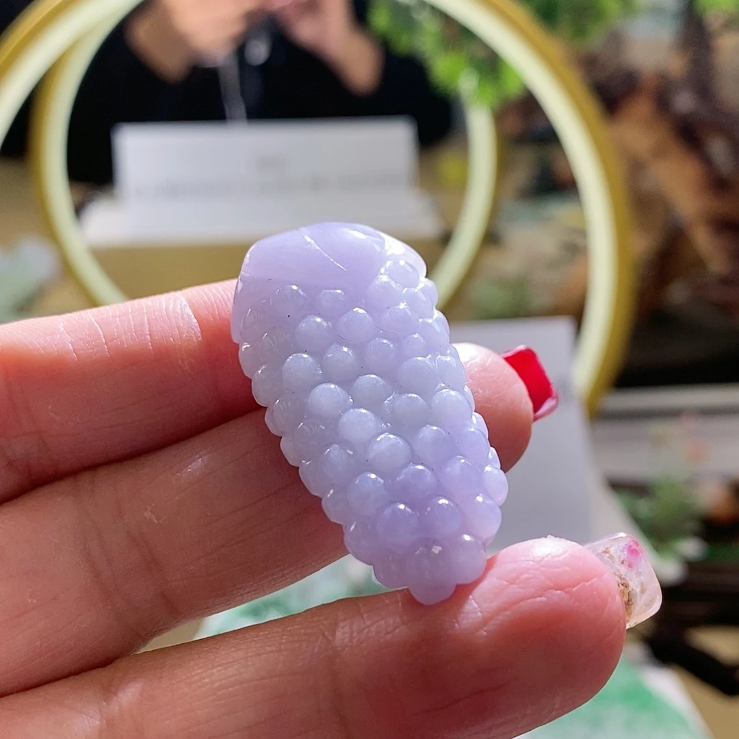 【闪购商品】翡翠颈饰未镶嵌葡萄