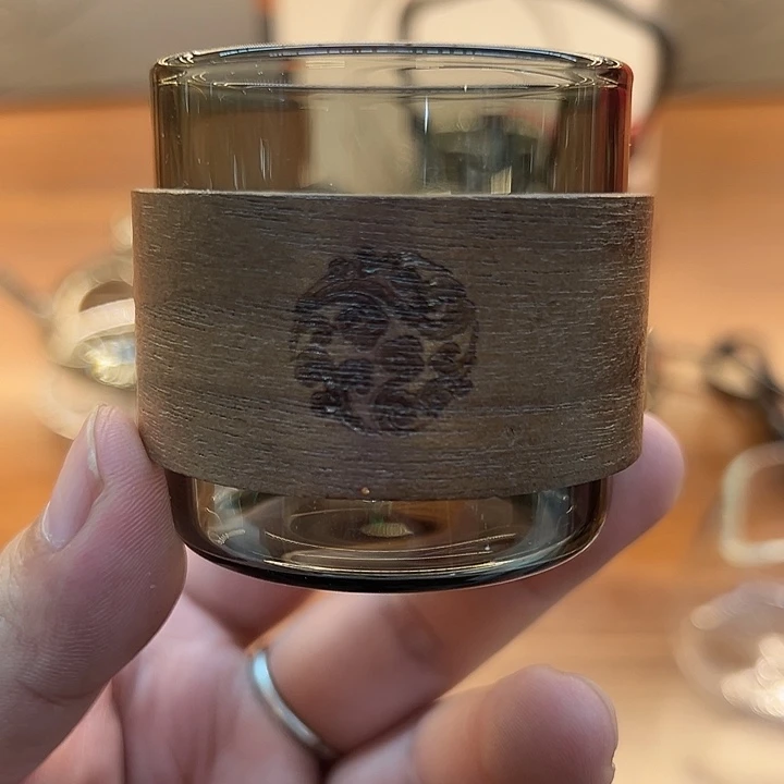 玻璃6支烟灰色卡扣杯