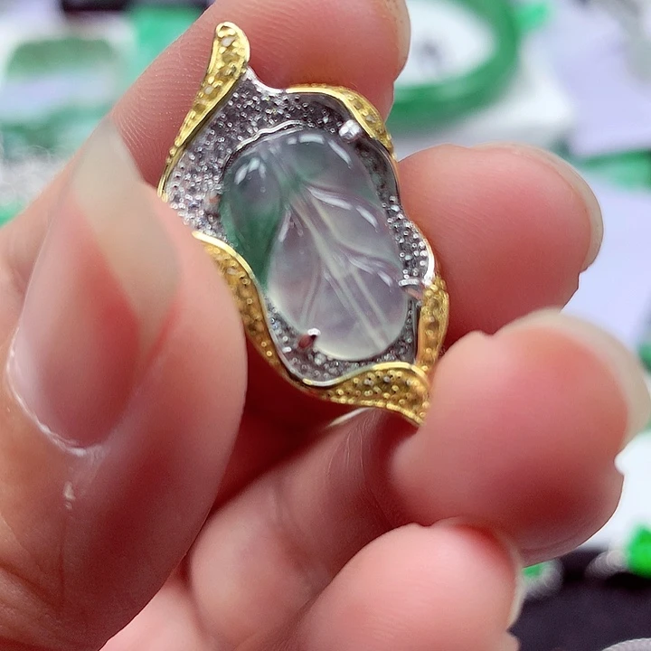 翡翠银S925镶嵌颈饰翡翠