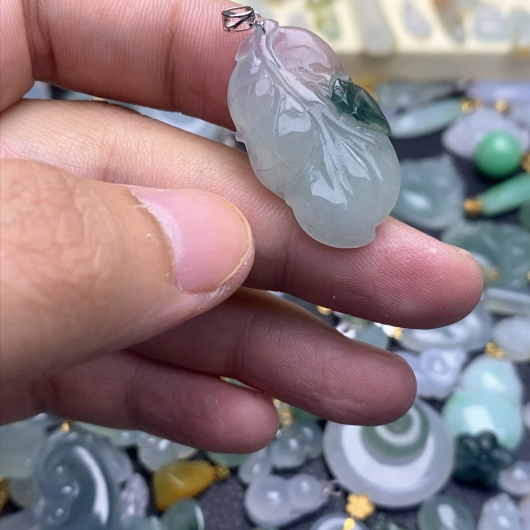 翡翠18K金镶嵌吊坠(不含链)叶子