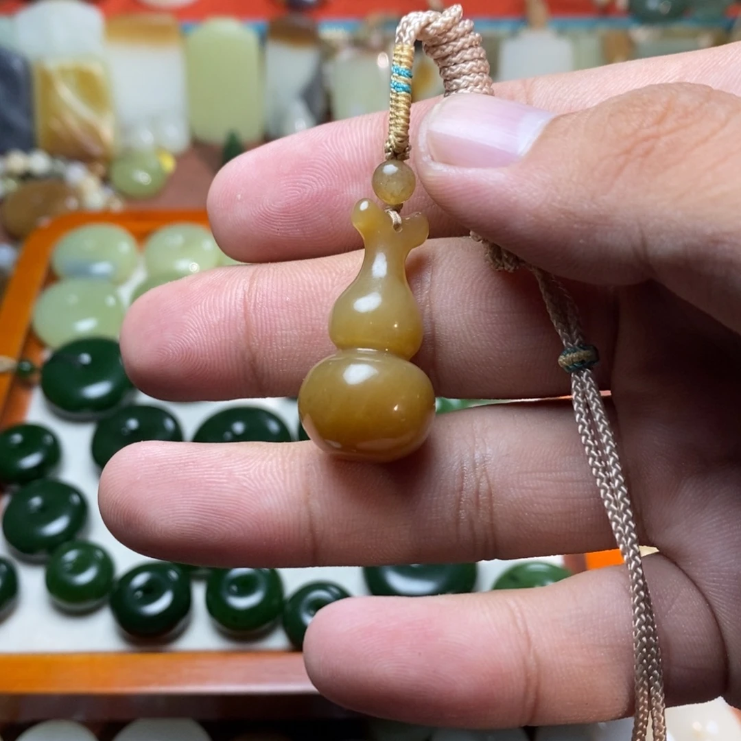 和田玉未镶嵌吊坠(不含链)