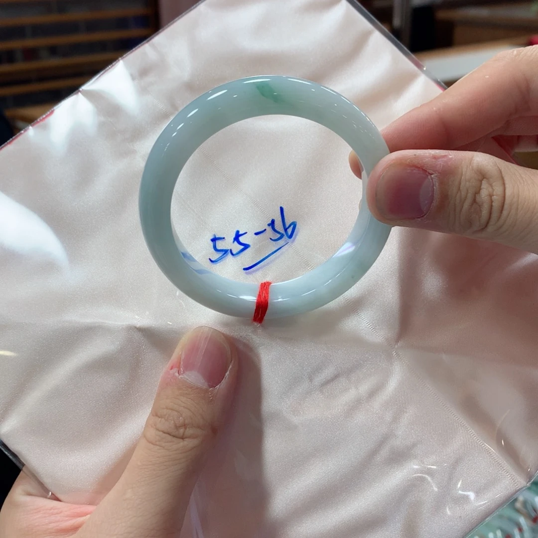 翡翠未镶嵌手镯买断