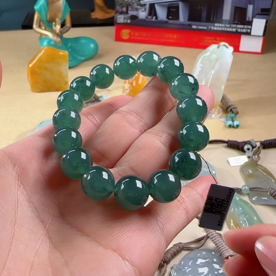 颈饰未镶嵌翡翠橦