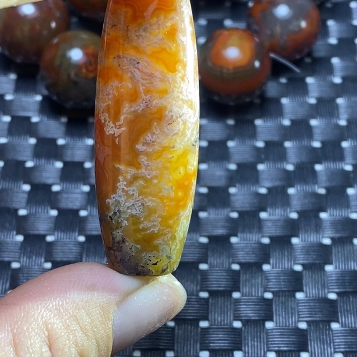 玛瑙/玉髓颈饰未镶嵌悟**语