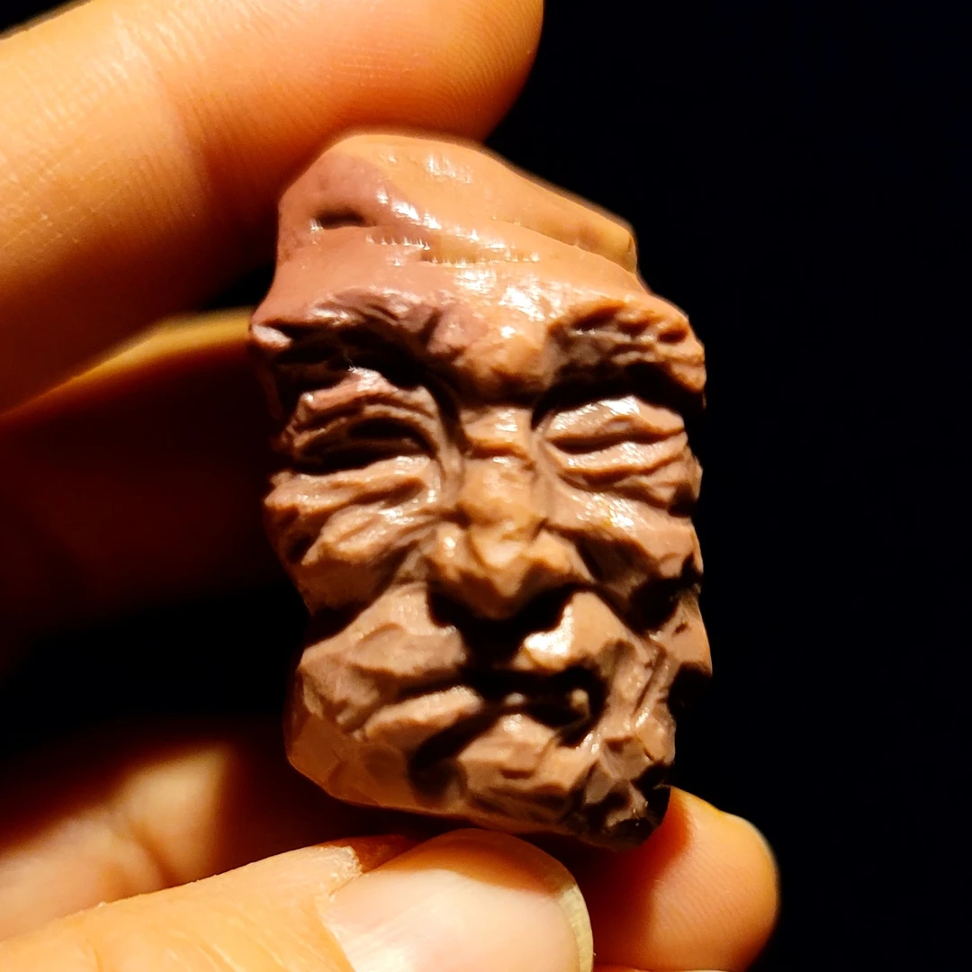 一斗光/纯手工雕刻/手把件/摆件/艺术品/吊坠/挂坠/原石雕刻/石刻