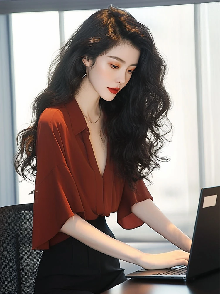 法式独特红色短袖衬衫女款夏季2025新款冷淡系高级感气质雪纺上衣