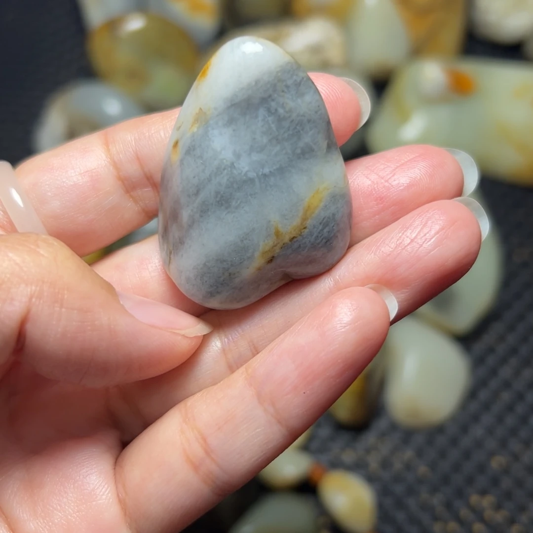 未镶嵌和田玉挂件B11