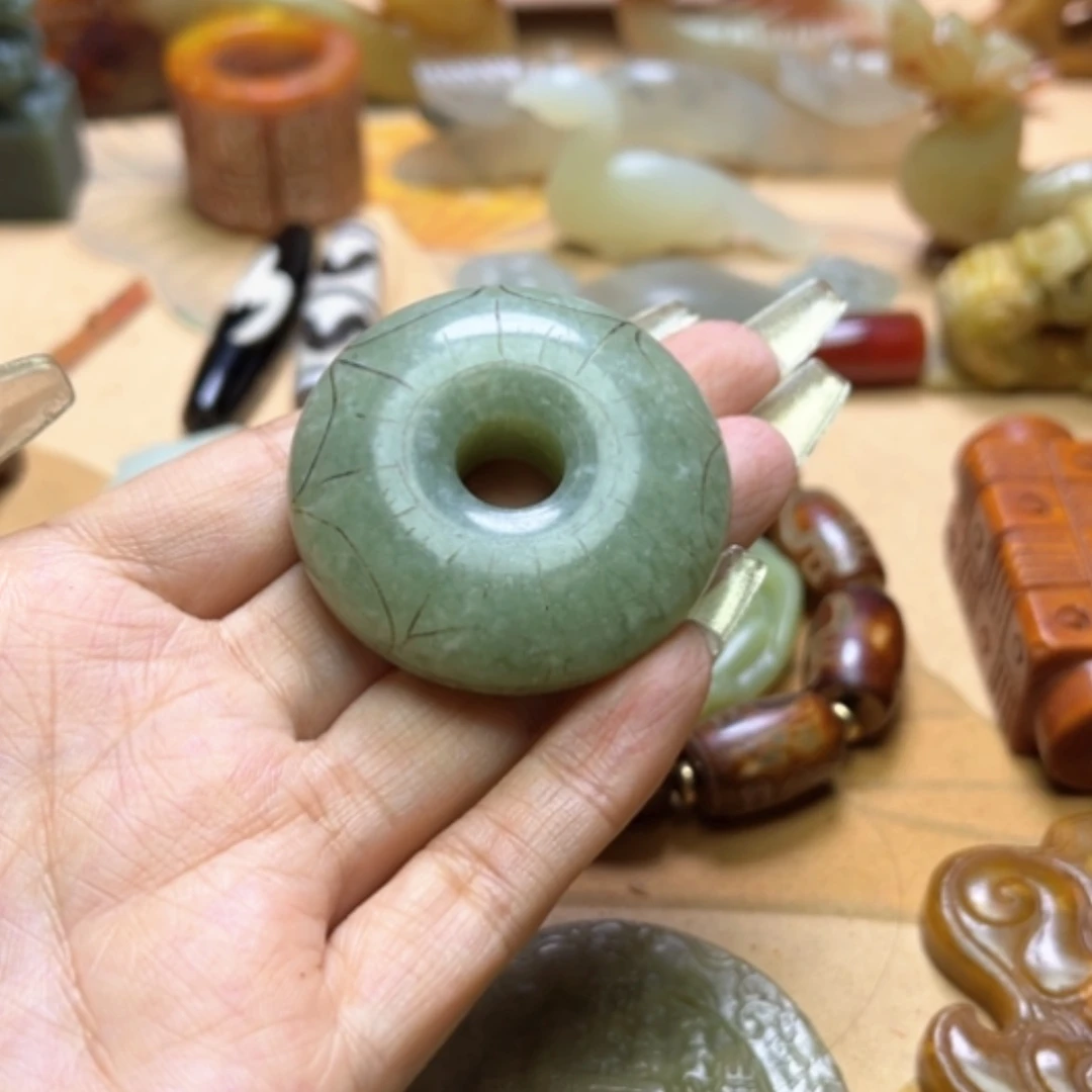 【闪购商品】蛇纹石玉颈饰未镶嵌