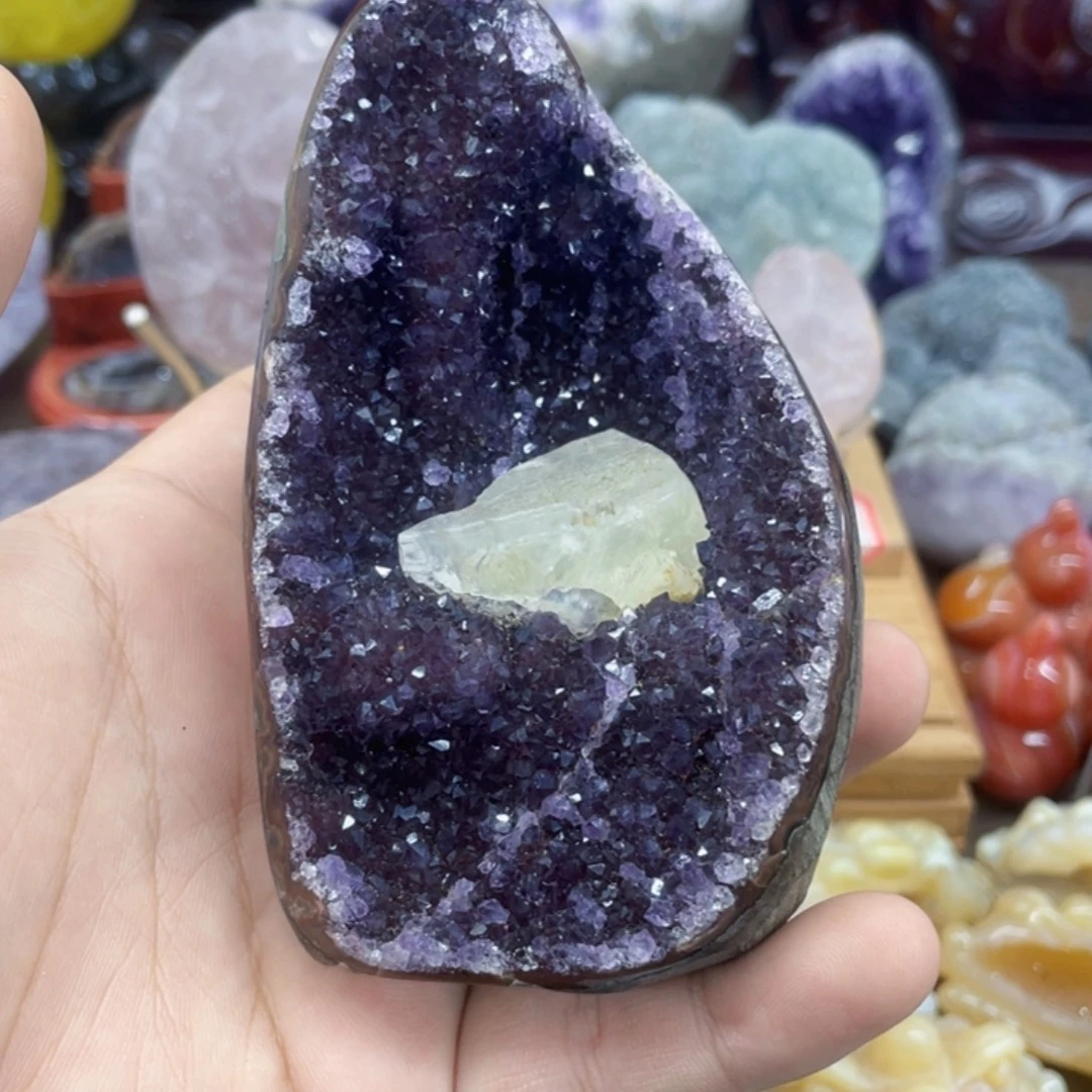 紫晶未镶嵌大型摆件（非配饰）